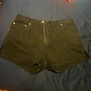 Vintage International Male Black Denim Short Shorts. 36 waist